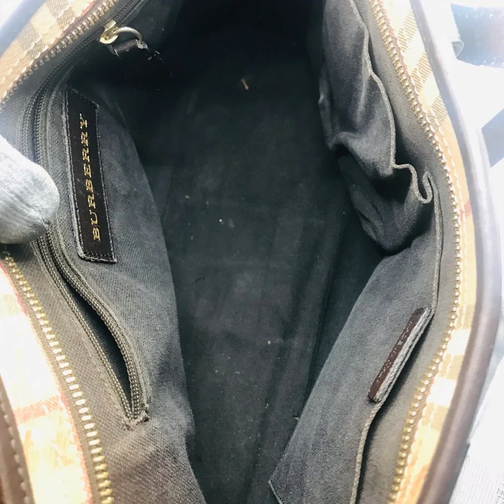 Burberry Beige Haymarket Check Regent Tote Bag - Picture 7 of 16